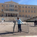 Τέλος τα κάγκελα έξω από τη Βουλή