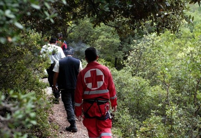 Δεν εντοπίστηκαν ακόμη οι 12 τουρίστες που χάθηκαν στην ορεινή Πιερία