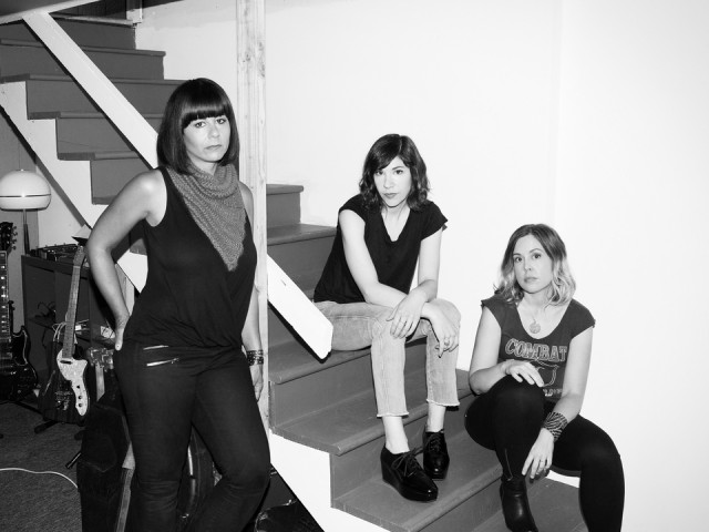 Sleater Kinney – No Cities To Love