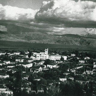 Εκτός Τόπου και Χρόνου: Μιχάλης Γκανάς, Γυάλινα Γιάννενα