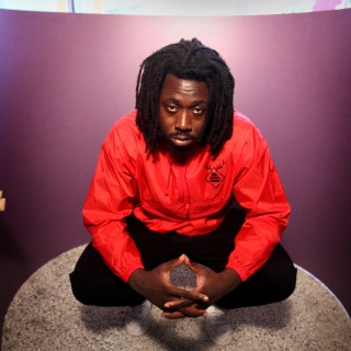 Ο MC Yinka πηγαίνει κάθε μέρα για σουτάκια