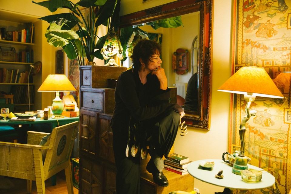 Writer Maria Mitsora / Ç óõããñáöÝáò Ìáñßá ÌÞôóïñá