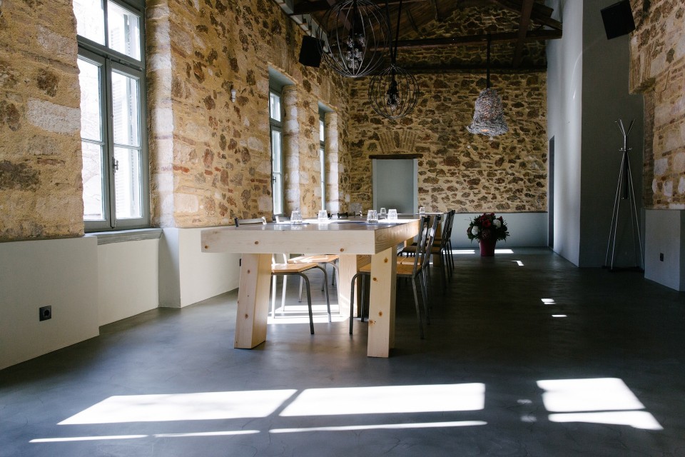 Root Art Space / Root Art Space