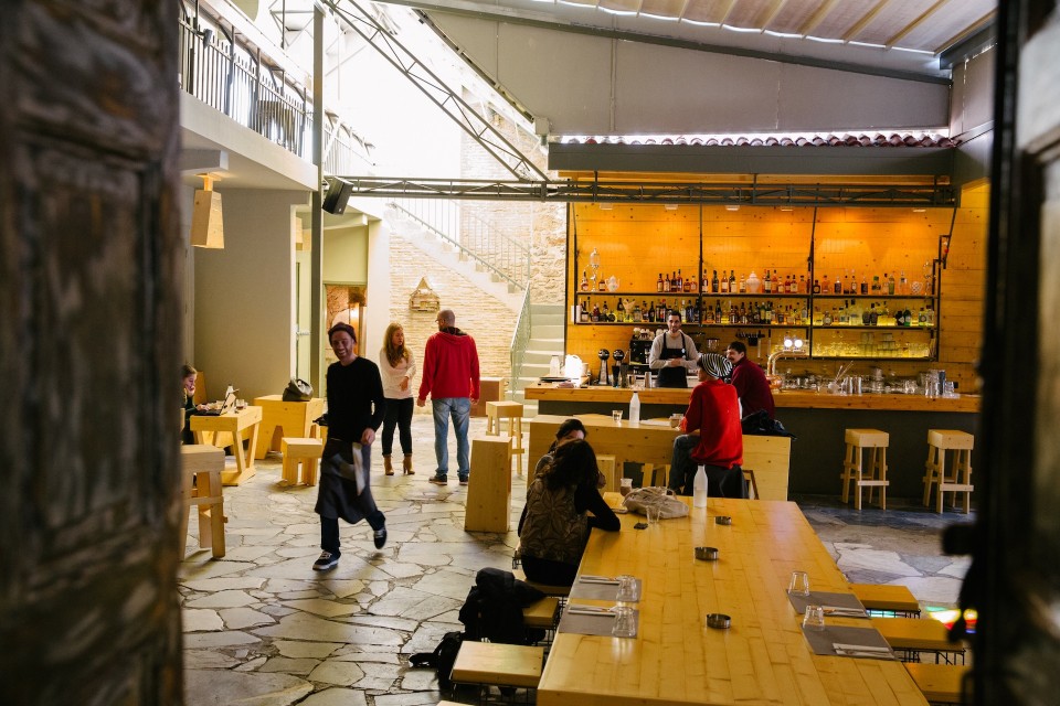 Root Art Space / Root Art Space