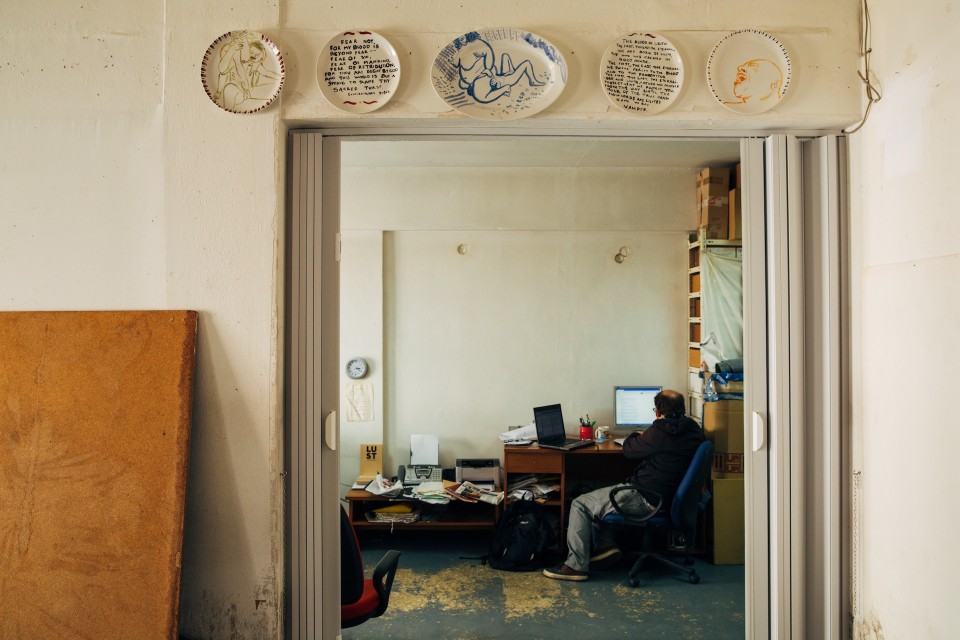 Hang 'Em High exhibition at Velvet Room / Η έκθεση Hang 'Em High στο Velvet Room