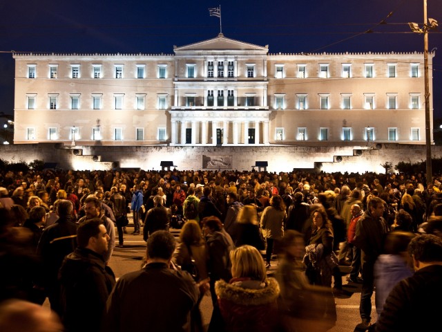 «Αν κάποιος πριν χρόνια έλεγε πως θα πηγαίναμε σε συγκέντρωση εκεί που τρώγαμε χημικά για να υπερασπιστούμε τα ελληνικά ομόλογα, θα τον λέγαμε σίγουρα τρελό!»