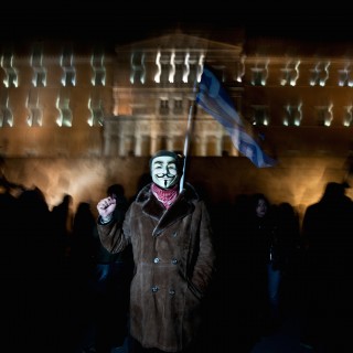 32 φωτογραφίες από τη συγκέντρωση στο Σύνταγμα