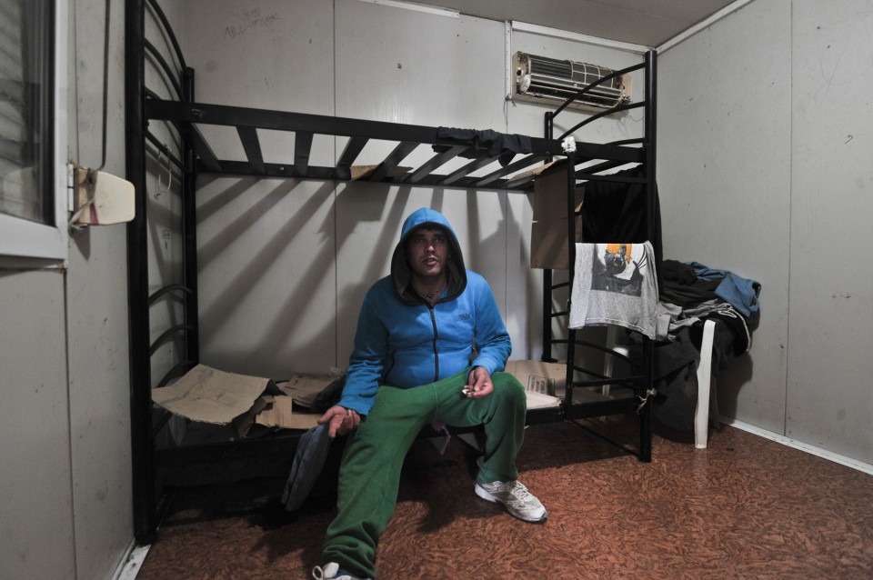 αμυγδαλέζα; ελλάδα; ευρωπη; κέντρο κράτησης; κοινωνία; μετανάστες; μεταναστευτικό; φυλακή