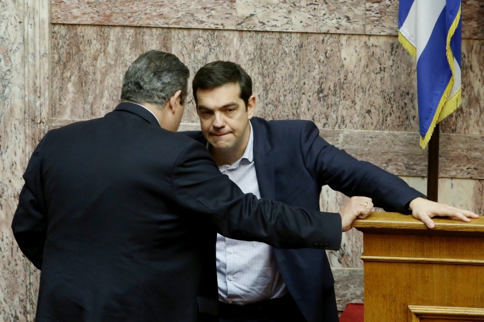 Τον στρίμωξε στη γωνία. 