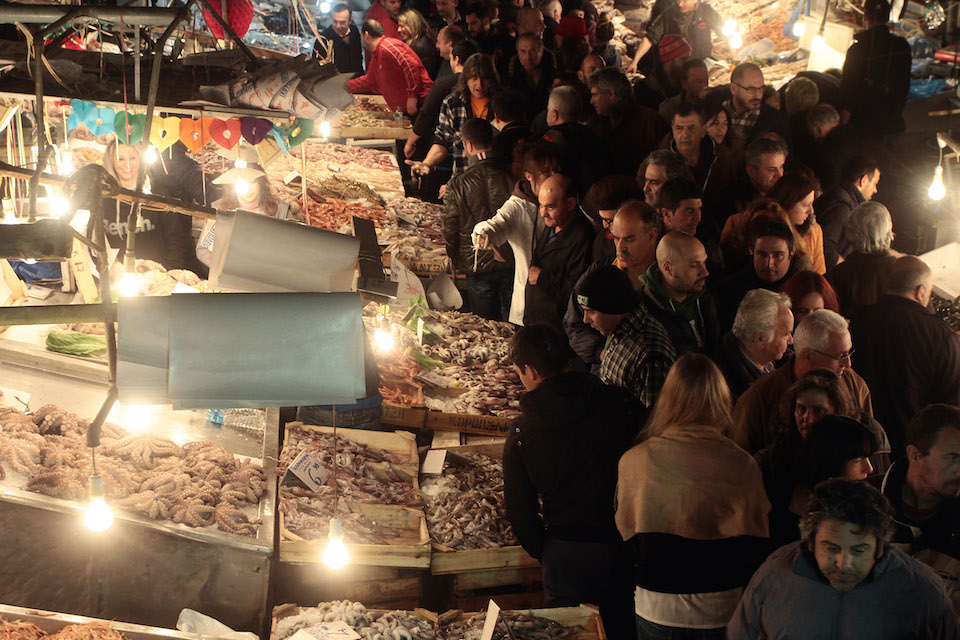 ΑΘΗΝΑ ΑΠΟΚΡΙΕΣ ΚΑΘΑΡΑ ΔΕΥΤΕΡΑ ΝΥΧΤΑ ΒΑΡΒΑΚΕΙΟΣ ΨΑΡΑΓΟΡΑ