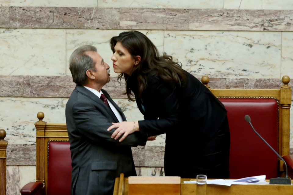 Μου την πέφτει ο άλλος!