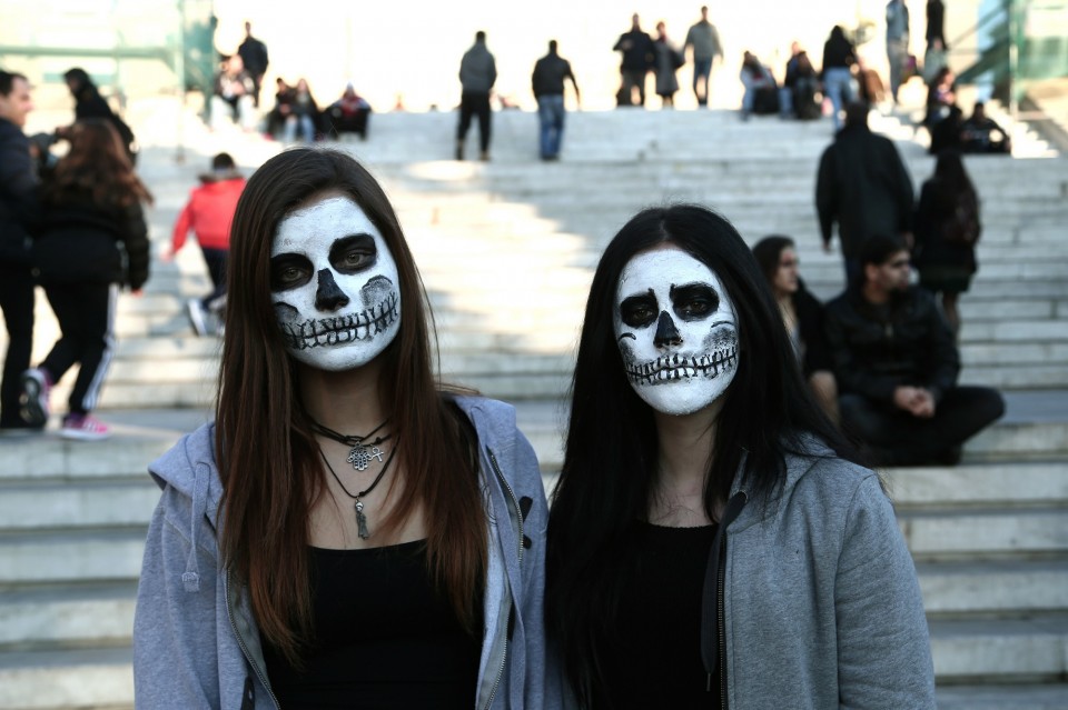 ÐáñÝëáóç æüìðé  ÁèÞíá  ìáóêáñÜò  áðüêñéåò ÁèÞíá êáñíáâÜëé