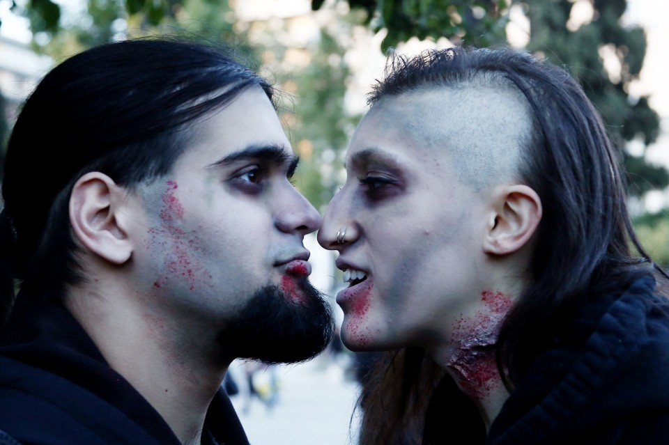 ÐáñÝëáóç æüìðé  ÁèÞíá  ìáóêáñÜò  áðüêñéåò ÁèÞíá êáñíáâÜëé