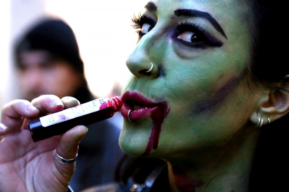 ÐáñÝëáóç æüìðé  ÁèÞíá  ìáóêáñÜò  áðüêñéåò ÁèÞíá êáñíáâÜëé