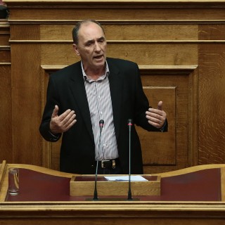 Διαψέδει τη Wall Street Journal ο Σταθάκης