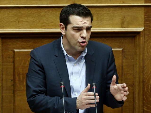 Αλέξης Τσίπρας: Η κυβέρνηση θα ψηφίσει τα νομοσχέδια παρά τις απειλές των «τεχνοκρατών»
