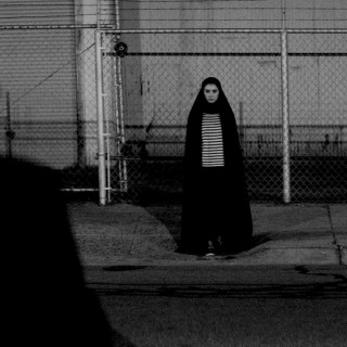 «Ένα Κορίτσι Γυρίζει Σπίτι Μόνο του τη Νύχτα» και στις 12 Φεβρουαρίου κυκλοφορεί αποκλειστικά στο ODEON Όπερα