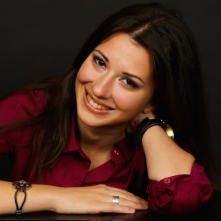 Πως την «παλεύει» μια Ελληνίδα πιανίστρια στο Παρίσι;