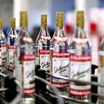 Na Zdorovie! H Ρωσία μειώνει την τιμή της βότκας