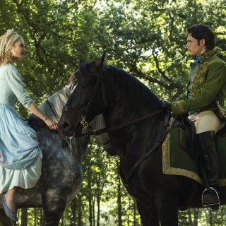 Η Popaganda στο Βερολίνο: Ο Kenneth Branagh πουλάει την παραμύθα