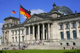 Το Βερολίνο ανοίγει δρόμο για νέα συμφωνία με τον Τσίπρα