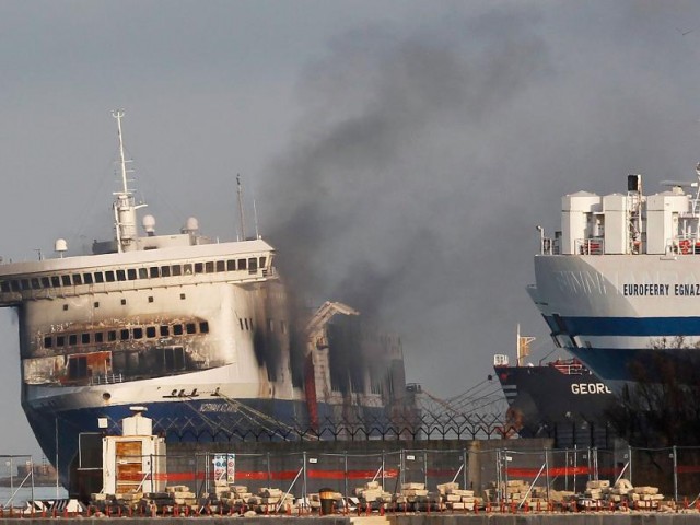 Απανθρακωμένο πτώμα βρέθηκε στο Norman Atlantic