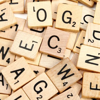 Η κρίση του 1929 δημιούργησε το Scrabble. Για την τωρινή ακόμα περιμένουμε το επιτραπέζιο της.