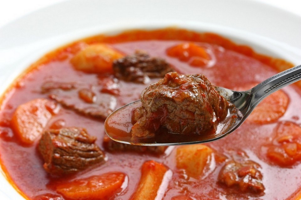 shutterstock_78333106 gulash soup
