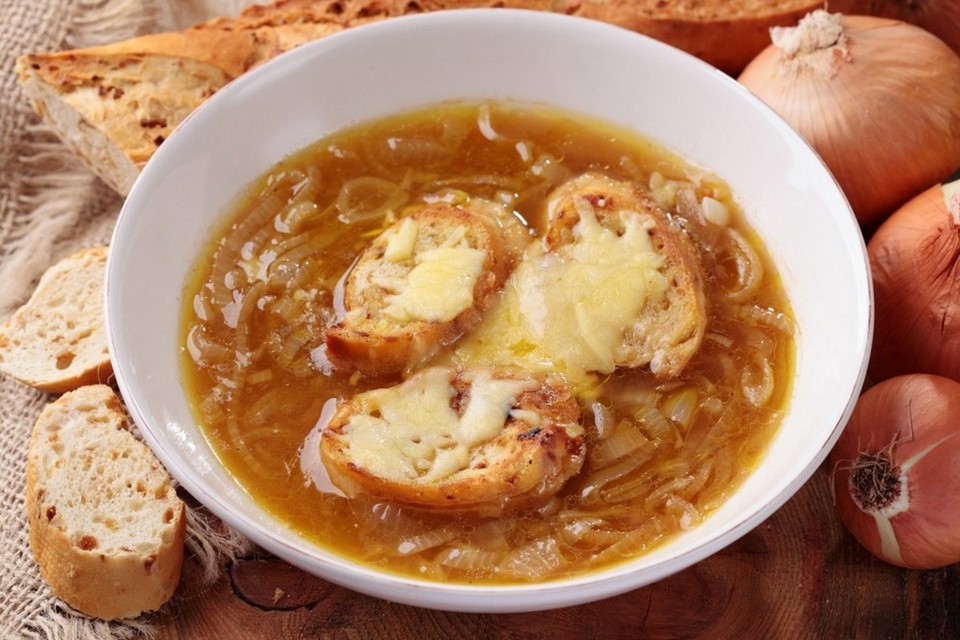shutterstock_80306170 french onion soup