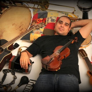 Μια τρελή τρελή Αλφαβήτα με τον Άνθρωπο-Ορχήστρα