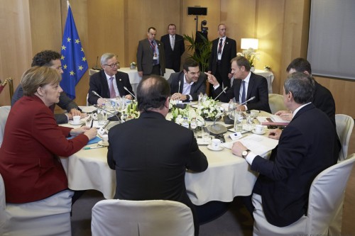 Σύγκλιση στην επταμερή συνάντηση για την Ελλάδα – Δυσαρέσκεια Γιούνκερ για τη ρητορική της ελληνικής κυβέρνησης
