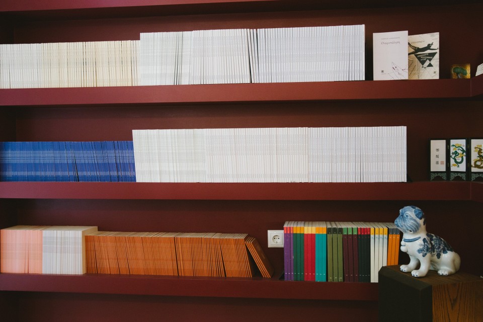 Koukoutsi bookshop in Athens / Ôï âéâëéïðùëåßï "Ôï Êïõêïýôóé" óôçí ÁèÞíá