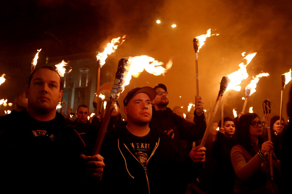 την στρατιωτική οργάνωσης της Χρυσής Αυγής.