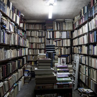 Το παλαιοβιβλιοπωλείο Νικολάκη είναι ο ναός του βιβλίου στην Αθήνα