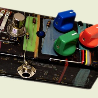 Η JAM pedals κατασκευάζει ένα FUZZ ηλεκτρονικό εφέ για ηλεκτρική κιθάρα ή μπάσο
