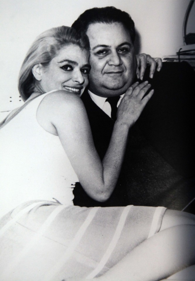 assets_LARGE_t_420_54319743