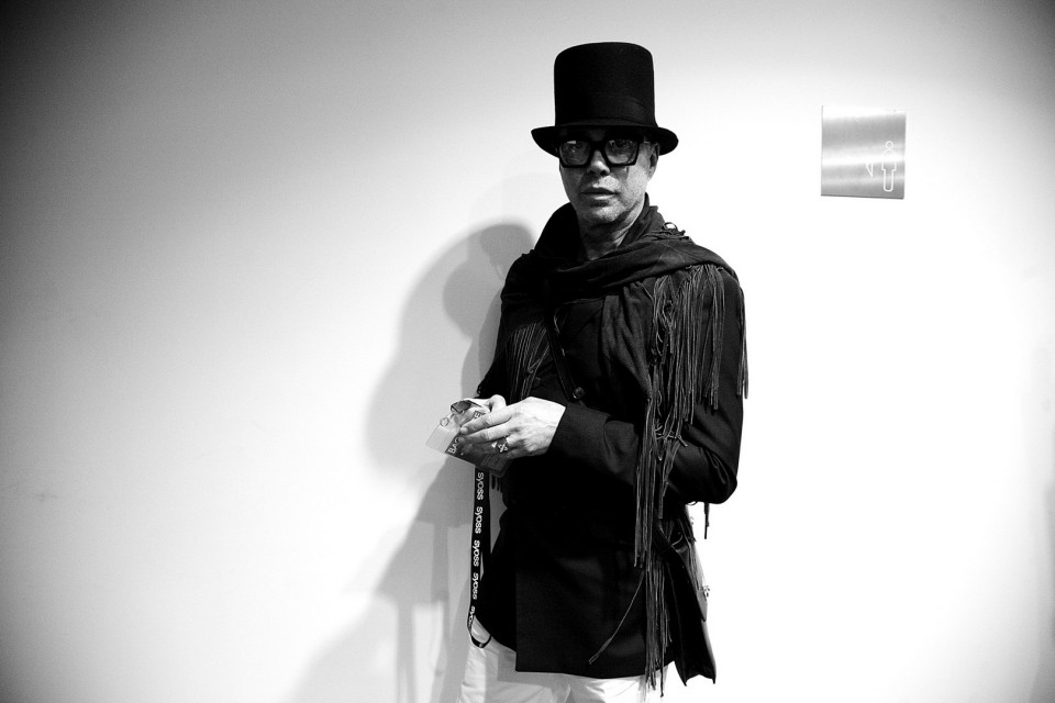 Ο Λάκης με το ψηλό καπέλο 