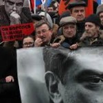 Πλήθος Ρώσων αποχαιρετά τον Νεμτσόφ