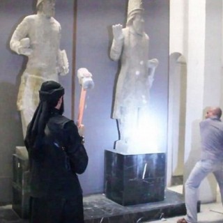 Απίστευτο βίντεο: Οι τζιχαντιστές καταστρέφουν με μπουλντόζες αρχαία πόλη στο βόρειο Ιράκ