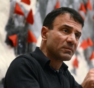 Σάλο προκαλεί η κριτική που άσκησε ο Κ. Λαπαβίτσας για τον Σύριζα