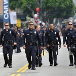 Σοκ προκαλεί βίντεο που δείχνει αστυνομικούς να σκοτώνουν άστεγο σε δρόμο του Λος Άτζελες