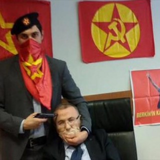 Στην Κωνσταντινούπολη κρατούν όμηρο εισαγγελέα που εξετάζει την υπόθεση του νεαρού Ελβάν