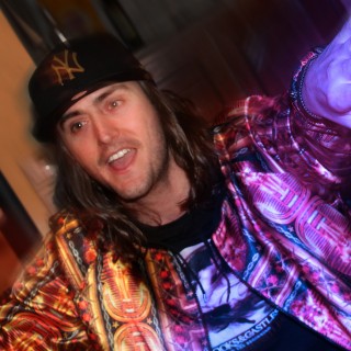 Είναι ο Ν.Ο.Ε. το «next big sound» της ελληνικής hip hop σκηνής;