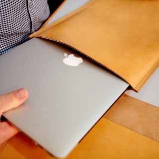 Πώς θα σας φαινόταν αν το Mac σας γινόταν… δερμάτινο;