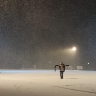 Η Δήμητρα Μπαμπαδήμα ξέρει από downhill και λάσπη. Και γι αυτό γράφει στο Black Book of Blackness.