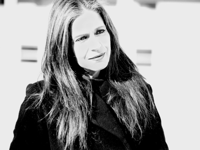 Ωδή στη Σαβίνα Γιαννάτου