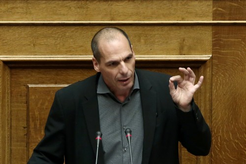 Ο κ. Βαρουφάκης ανέφερε στη Βουλή ότι οι θεσμοί στοχεύουν στους πλειστηριασμούς της Α’ κατοικίας