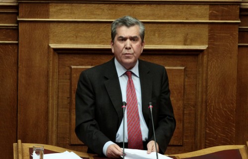 Ο βουλευτής του ΣΥΡΙΖΑ Α. Μητρόπουλος κατήγγειλε ότι άγνωστοι του επιτέθηκαν