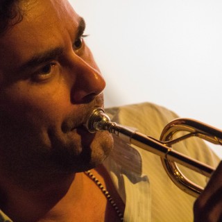 Η ζωή του τζαζίστα Ανδρέα Πολυζωγόπουλου άλλαξε ένα φεγγάρι που μάζευε φράουλες στη Δανία