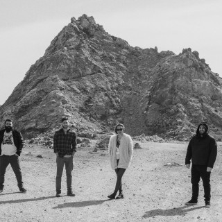 (Παραδόξως) οι Puta Volcano κατέληξαν με την πρώτη στο όνομα της μπάντας τους.